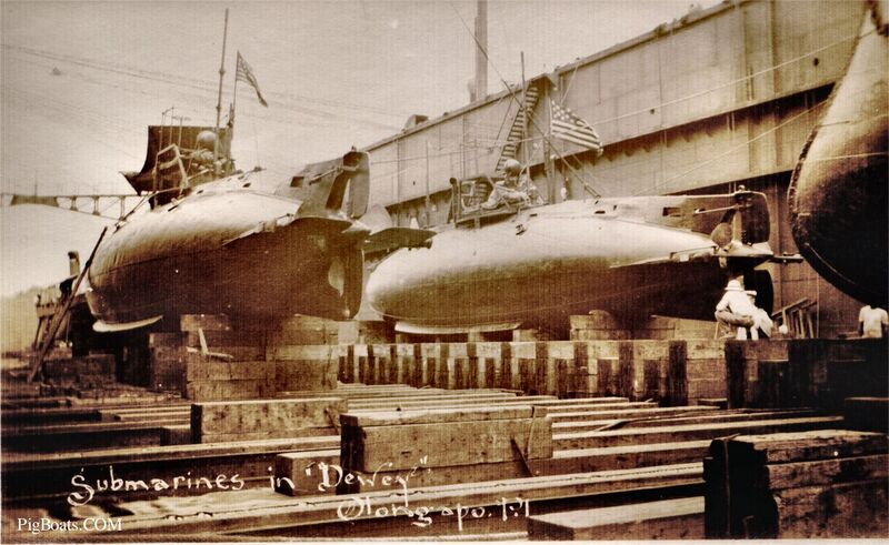 File:A-class submarines in the Dewey Dry Dock-Stern View.jpg