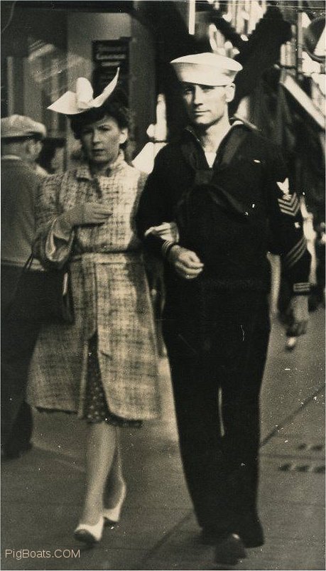 Paul Fredrick O'Dell as a 1/Class PO with his wife Dorothy