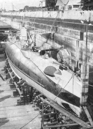 R-14 dry dock upclose1.jpg