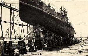 R-4 drydock Key West 1941 C.jpg