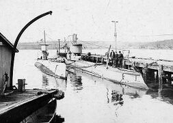 USS D-1 and USS G-3 together, May 4, 1920 Location, perhaps, Sub Base, Groton, Conn.