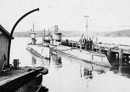 USS D-1 and USS G-3 together, May 4, 1920 Location, perhaps, Sub Base, Groton, Conn.