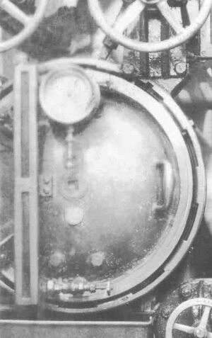 R-14 torpedo tubes upclose1.jpg