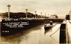 Perch 176 Panama Lock 1937or1939.jpg