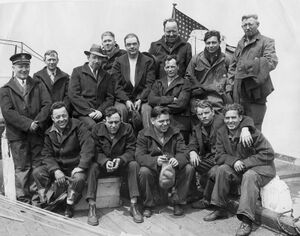 Wilkins Nautilus crew.jpg