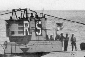 R-5 at sea crew.jpg