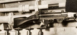 R-16 lewis gun.jpg