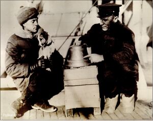 S-4 Bell - Falcon CO Henry Hartly-Diver Chief Thomas Eadie.jpg