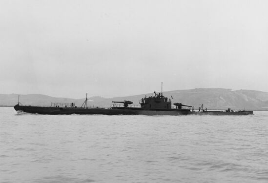 Two photos of Narwhal after 1943 overhaul