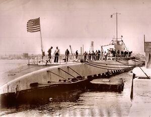 Nautilus portsmouth 4-1-1931.jpg