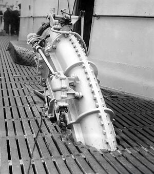 V-4 ammo hoist.jpg