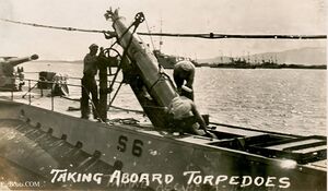 S-6 loading torpedo-2.jpg